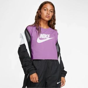 Nike Crop Top